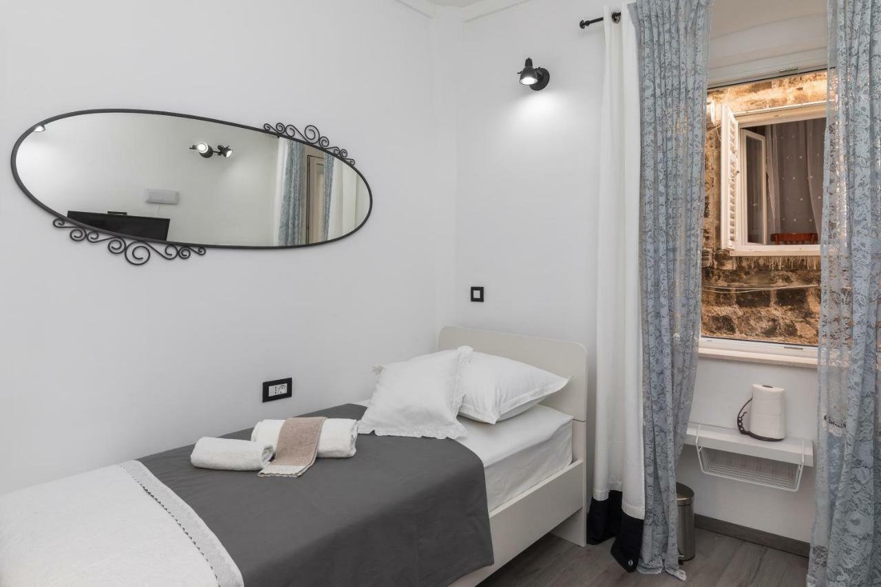 Guest House Tomasi One Ντουμπρόβνικ Εξωτερικό φωτογραφία